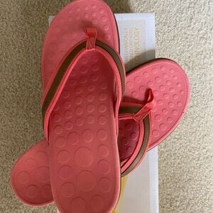 Vionic/Orthaheel flip-flops 11 NIB